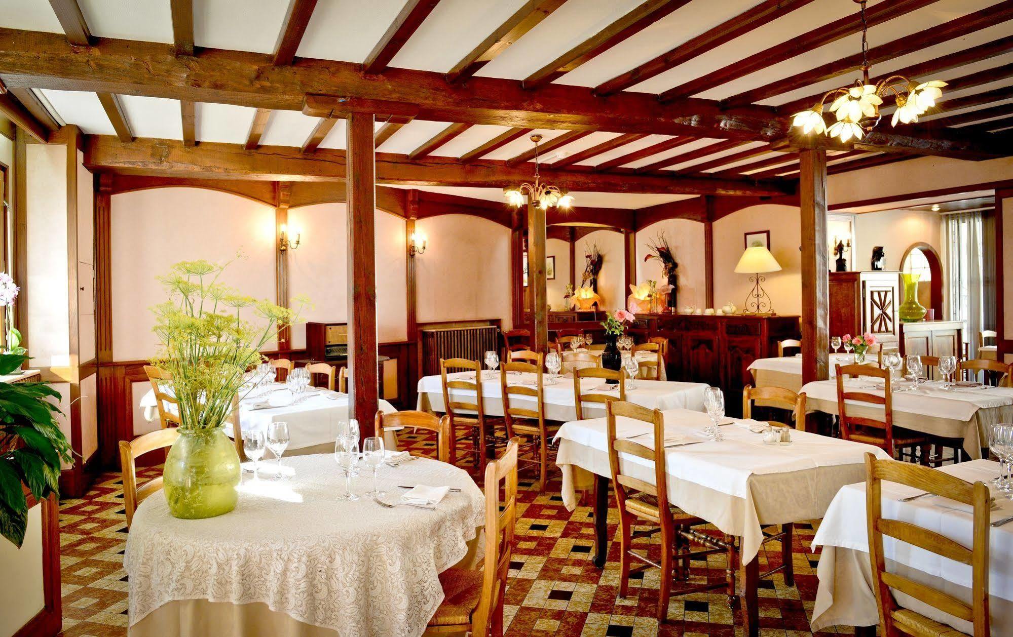 Logis Chez Germaine Otel Geüs-d'Oloron Dış mekan fotoğraf